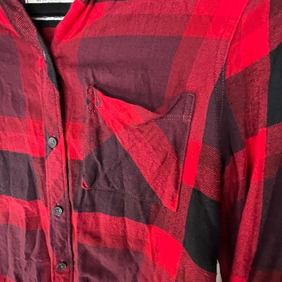 Abercrombie & Fitch Red & Black Plaid Button Down Shirt Women’s Size Medium - Picture 4 of 4